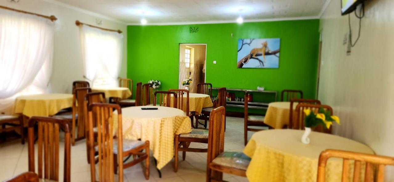 Sparkles Resort Meru Екстериор снимка